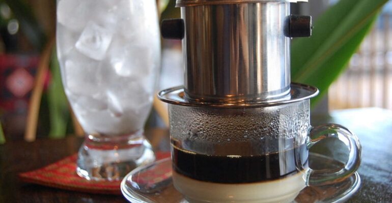 cung-ban-di-tim-ly-cafe-ngon-nhat-gioi-3